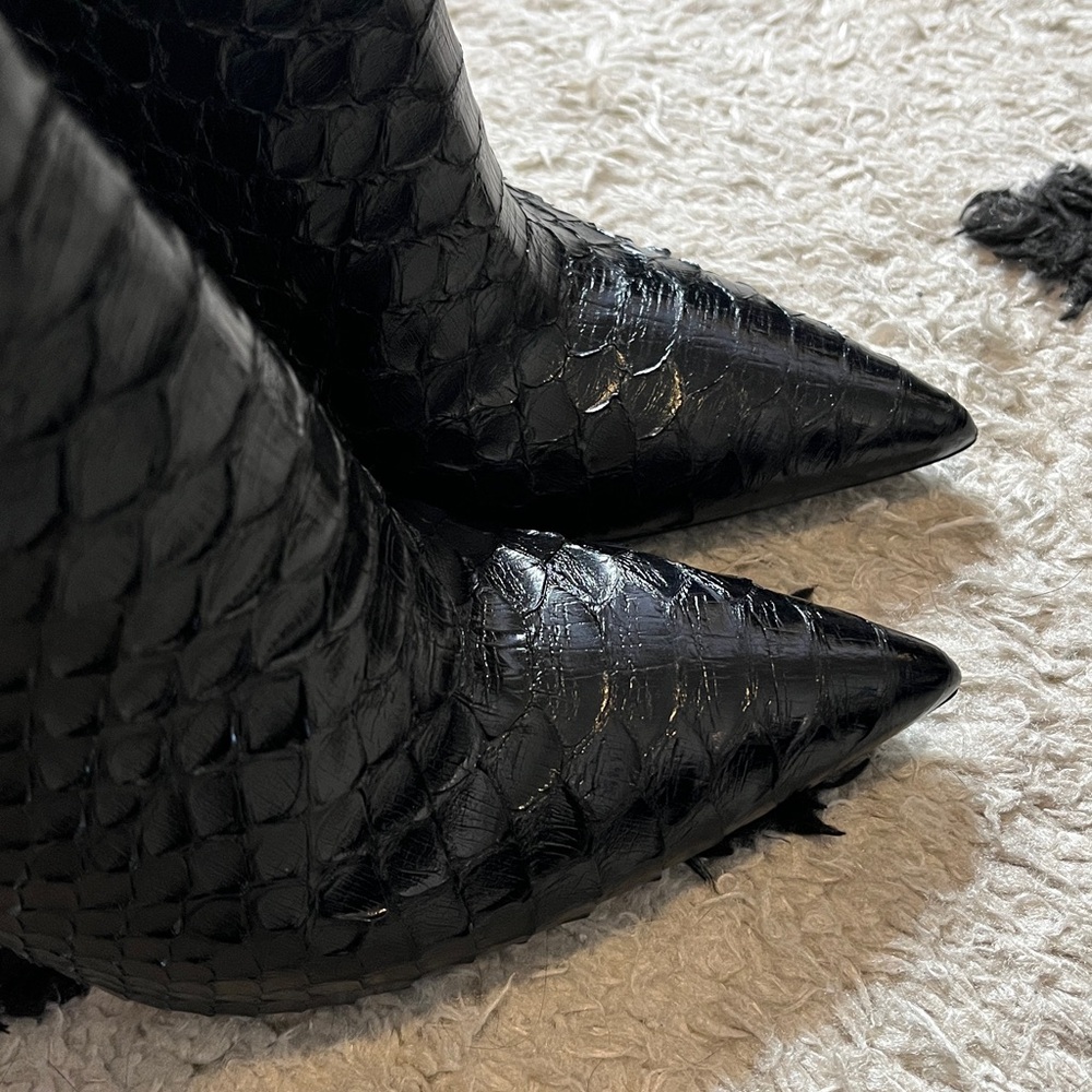 Saint Laurent size 36.5 Black Python booties Textured Ankle Boots - Picture 4 of 13